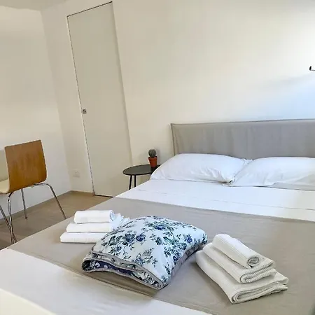 Hiero House * Lascari