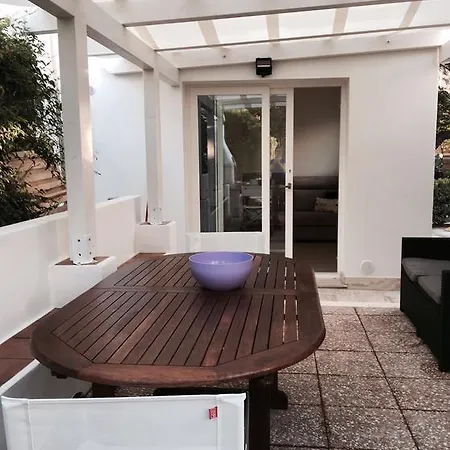 Hiero House * Lascari
